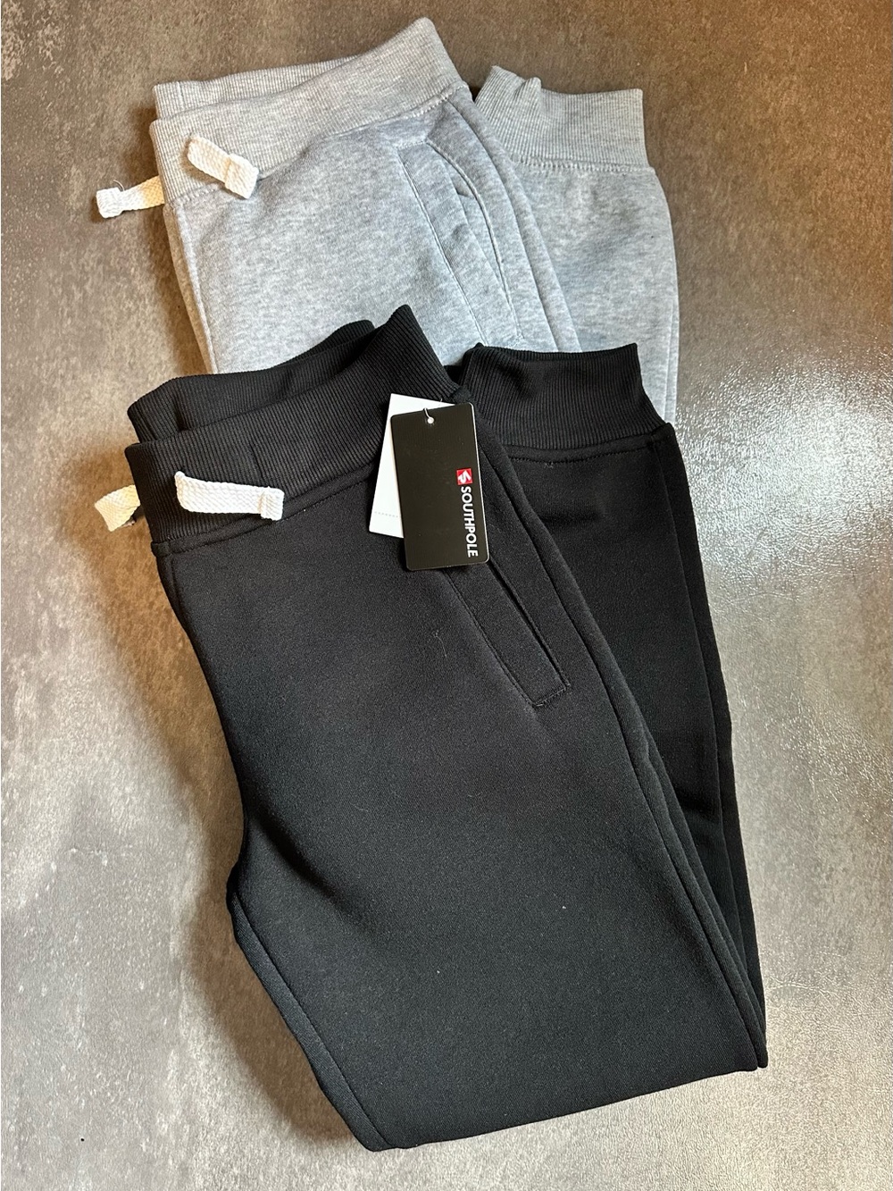 Southpole Fleece Joggers boys size Medium- NWT